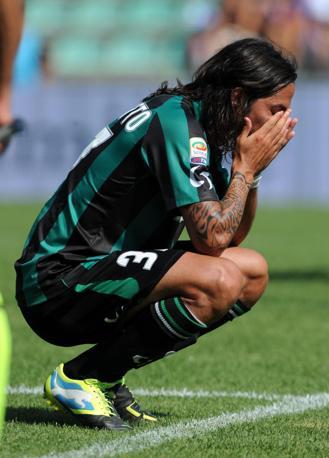 Il pianto di Schelotto, centrocampista del Sassuolo ex Inter